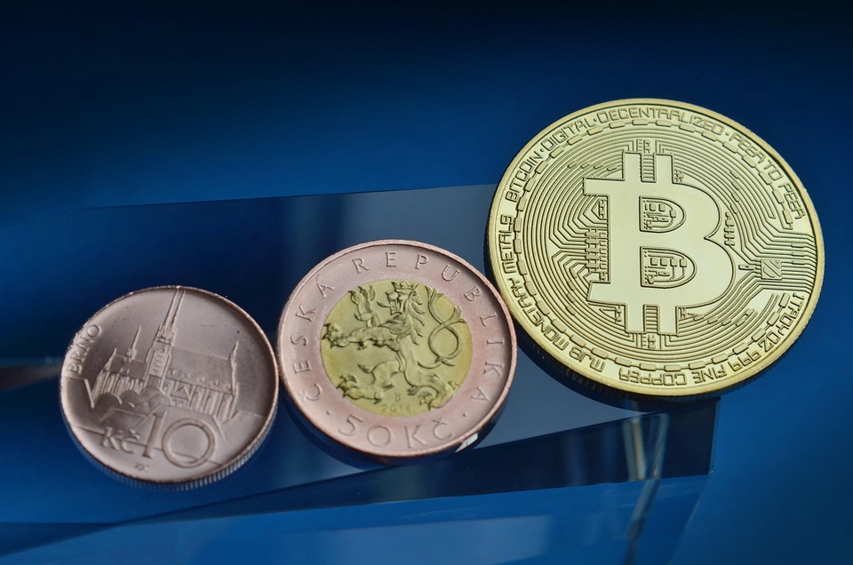 余弦：Hyperliquid上50倍杠杆巨鲸再以452万USDC做多ETH！爆仓价1391美元